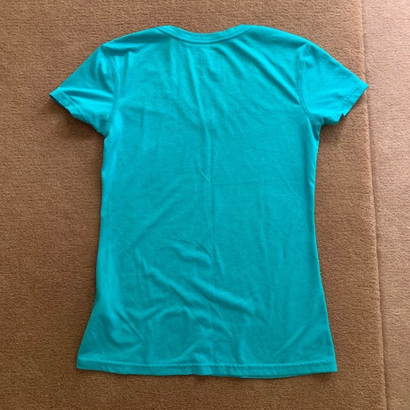 Turquoise Nike Workout Top - Picture 2 of 2